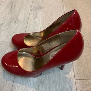 Steve Madden red heels, 8.5